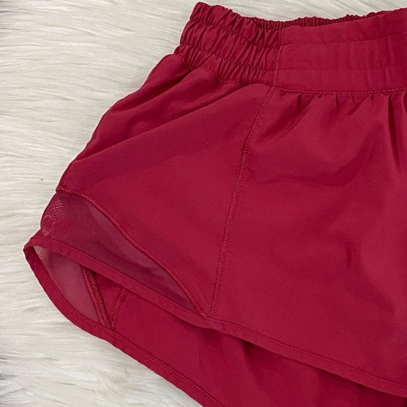 Lululemon Hotty Hot Short II *2.5"- Violet Red - Picture 6 of 10